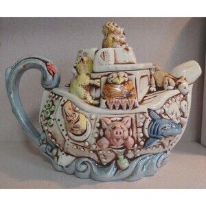 Harmony Kingdom Noah's Ark Limited Edition 2985/4850 Ceramic Teapot